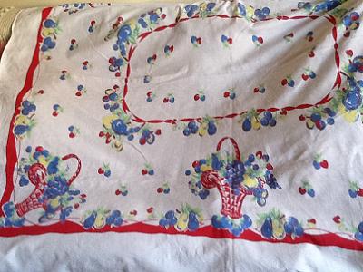 Lovely tablecloth grapes and strawberries pattern