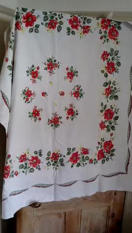 Tablecloth - Red and Yellow Flowers On White Background